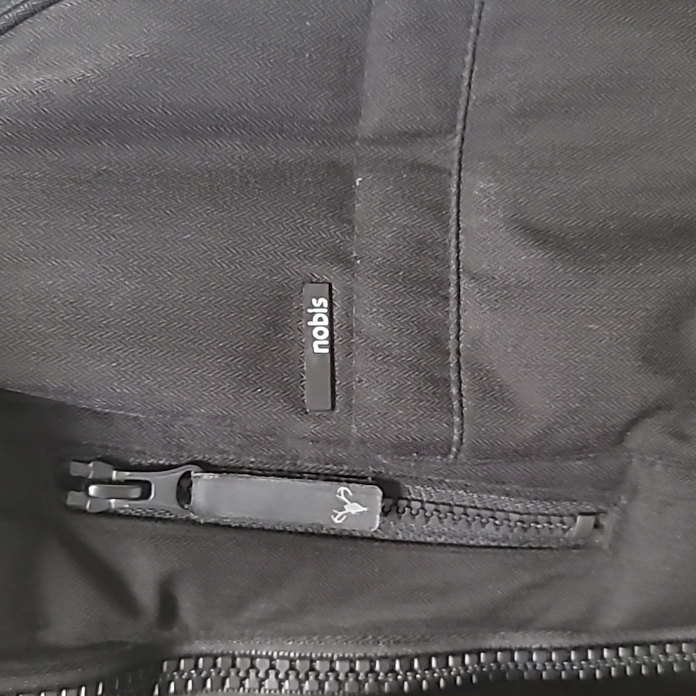 Nobis Ricky Bobby Down Vest - Picture 2 of 4